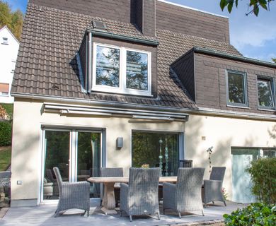 Sehr schönes und großes Einfamilienhaus mit vielen Möglichkeiten – Nähe Gummersbach City!