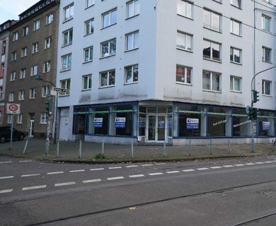 Vielseitig nutzbares Ladenlokal mit ca. 25m Schaufensterfront in Düsseldorf-Bilk