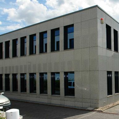 Ratingen-Lintorf: Hochwertiges Bürogebäude – Provisionsfrei*