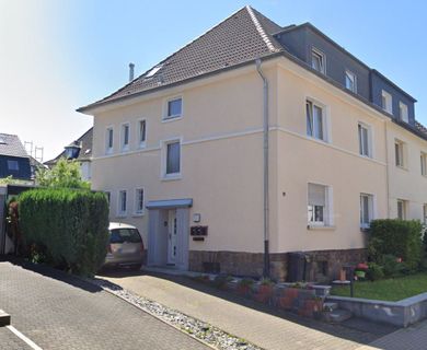 Ca. 200 m² großes Dreifamilienhaus in ruhiger Lage am Ischeland mit Garage und Garten