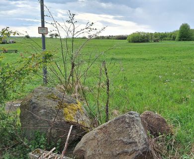 Freiliegendes Grundstück in Ortrandlage bietet Ihnen vielfältige Möglichkeiten der Bebauung!