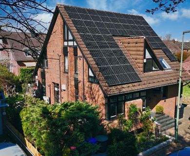 Wohnen 2.0 – So wohnt man heute! Freistehendes luxuriöses EFH in bester Lage von Neuss – Furth