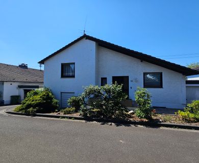 Einfamilien-Split-Level-Haus in Stieldorf mit Einbauküche – WG-geeignet