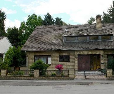 Raum in Hülle und Fülle: Einfamilienhaus auf uneinsehbarem Sonnengrundstück in Ratingen-Lintorf