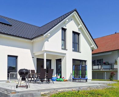 Modernes Fertighaus mit ca. 177 m² Wohnfläche auf großem Grundstück in Westernohe!