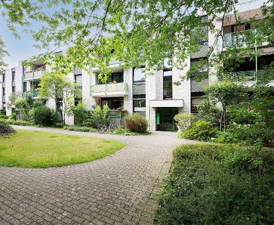 Schicke 2,5-Zimmer-Maisonette-Eigentumswohnung mit großer Sonnenterrasse in Düsseldorf-Unterrath!