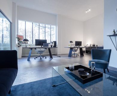 Außergewöhnliche Kombination von Arbeiten und Wohnen – Büro mit Penthouse in Duisburg-Kaßlerfeld!