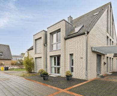 Familienglück in  Kaiserswerth – Doppelhaushälfte nahe der Kalkumer Seen!