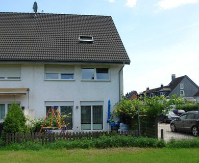 Junges Einfamilienhaus für eine große Familie in Ratingen-Tiefenbroich !