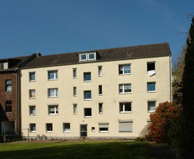 Stadtwohnung im Dornröschenschlaf: Helle 3-Zimmer-ETW mit Gartennutzung in Ratingen-Mitte !