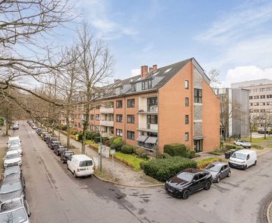 Großzügige und helle 3-Zimmer-Wohnung mit zwei Loggien und Stellplatz