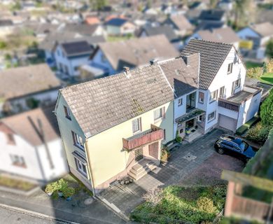 2 Häuser + Baupotenzial in Heisterbacherrott!