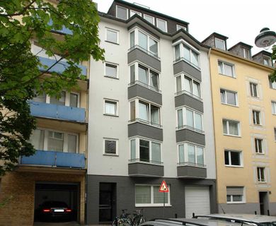 Düsseldorf-Friedrichstadt: Helle 5 Zi.-Eigentumswohnung mit Balkon in direkter Nähe zur Königsallee!