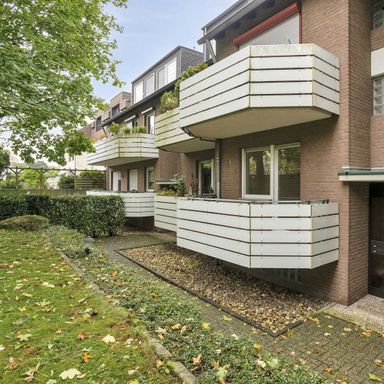 Beste Lage und hoher Wohnkomfort: 2-Zimmer-Wohnung mit Garage in Ratingen-Mitte