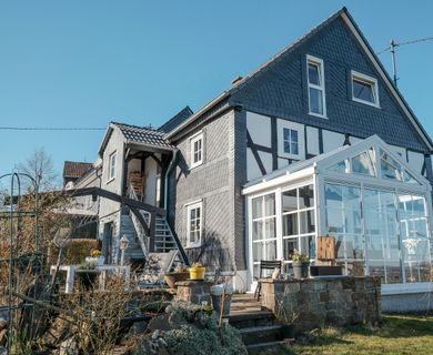 Bergisches Haus mit Einlieger