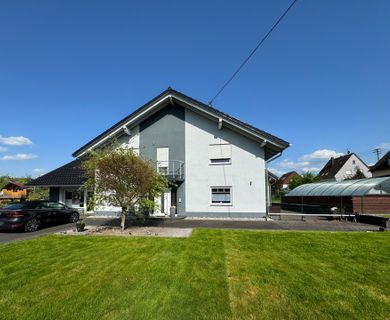 Modernes und gepflegtes Einfamilienhaus mit Garten, Pool und kleinem Friseursalon – nahe Hamm!