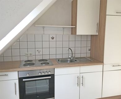 Dachgeschosswohnung mit Extras! - Photo 2