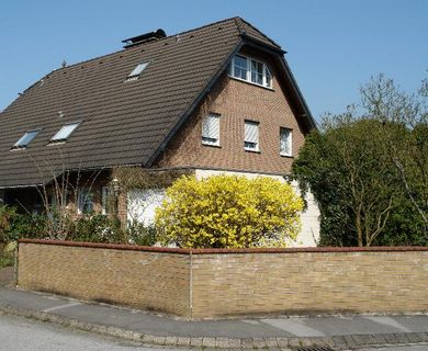Überzeugende Doppelhaushälfte mit traumhaften Aussichten in Ratingen-Breitscheid / Lintorf !