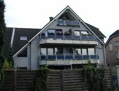 Oberhausen-Sterkrade: Lichtdurchflutete 2 Zi.-Eigentumswohnung mit Sonnenbalkon !