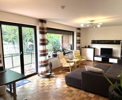 Düsseldorf-Lichtenbroich: Möblierte Zwei-Zimmer-Balkonwohnung mit Gartenzugang!
