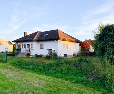 Charmanter Bungalow mit großem Garten in ruhiger Lage zwischen Weilburg und Limburg!