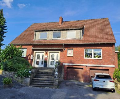 Zweifamilienhaus in ruhiger Lage und großzügigem Grundstück