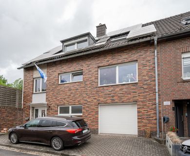 Zuhause ankommen – Familien(t)räume auf drei Ebenen