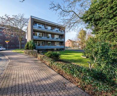 Vermietetes Mehrfamilienhaus in Top-Lage Wegberg – angrenzender Stadtpark, 3 Garagen inklusive