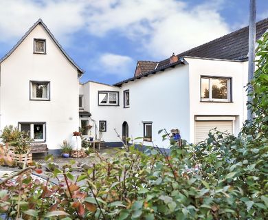 Maisonette-Wohnung mit EBK & Garten in St. Augustin-Birlinghoven