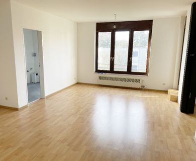 Hilden: Erbbaurecht – Vermietetes Großraumapartment mit TG-Platz!