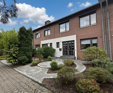 GEMÜTLICHES REIHENMITTELHAUS IN KREFELD KLIEDBRUCH ZU VERKAUFEN!