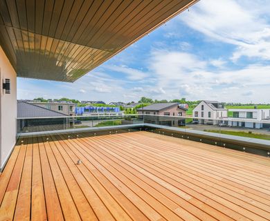 Lichtdurchflutete Maisonette mit Dachterrasse, Garten, Garage und Wohlfühlambiente auf zwei Etagen