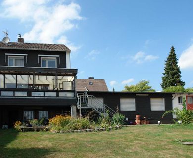 Gepflegtes Einfamilienhaus mit Einliegerwohnung auf großem Sonnengrundstück in Heiligenhaus-Süd!