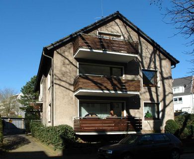 Provisionsfreie Gelegenheit zur Kapitalanlage  Dreifamilienhaus mit Garagen in der Ratinger City!