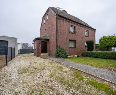 Neues Zuhause oder sichere Investition – Doppelhaushälfte mit Potenzial für Eigennutzer & Anleger