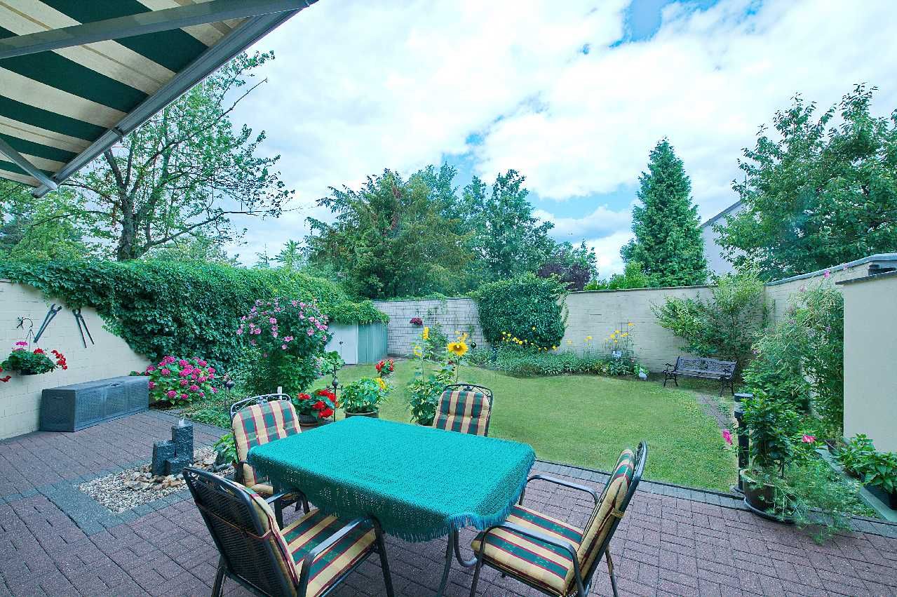Terrasse mit Nachmittagssonne