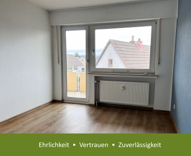 Refrath: 3-Zimmer-Wohnung mit Balkon und Stellplatz