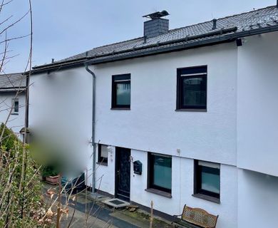 Platzwunder: Reihenmittelhaus für kreative Modernisierungsideen!