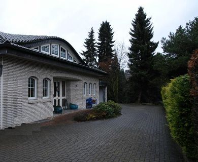 Luxuriöser Bungalow / Einfamilienhaus mit ausgebautem Dachgeschoss in grüner Lage von Voerde