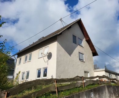 Kapitalanleger aufgepasst: Dreifamilienhaus (aufgeteilt in 3 ETW) in guter Stadtlage von Montabaur!