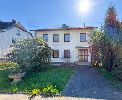 Liebhaberprojekt: Haus mit Gestaltungspotenzial in einem Ortsteil von Morsbach!