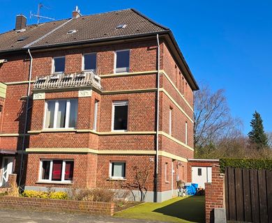 Bestlage  Großes Wohnhaus Mönchengladbach  Bunter Garten