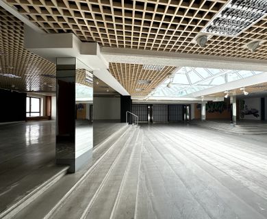 FLEXIBEL UND EINZIGARTIG! 744 m² GROßE GEWERBEFLÄCHE IN BESTER LAGE ZU VERMIETEN