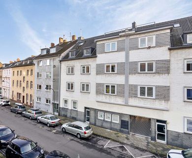 1,5-Zimmer-Rohbauwohnung mit Südbalkon in gepflegtem Altbau