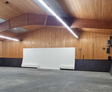 Fahrzeuge unterstellen: Große Garage/ Halle an der B1 Kölner Str. – Mülheim/Rtg.