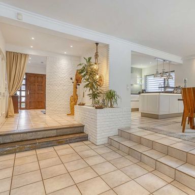 Viel Raum, viel Komfort  Großzügiger  und  sehr modernen Bungalow mit Einliegerwohnung