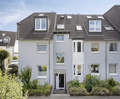 Moderne 4-Zimmer-EG-Wohnung mit Terrasse und zwei Stellplätzen in Ratingen-Mitte