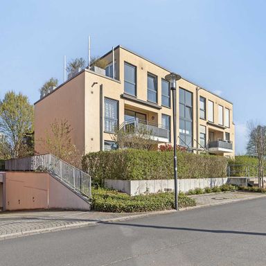 Moderne 3-Zimmer-Wohnung mit Tiefgaragenstellplatz in Ratingen-Ost