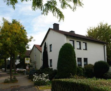 Frei stehendes Einfamilienhaus mit Einliegerwohnung in Ratingen-Süd!