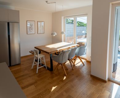 Hochwertige Doppelhaushälfte mit Garten, Garage & Einbauküche - Foto 4